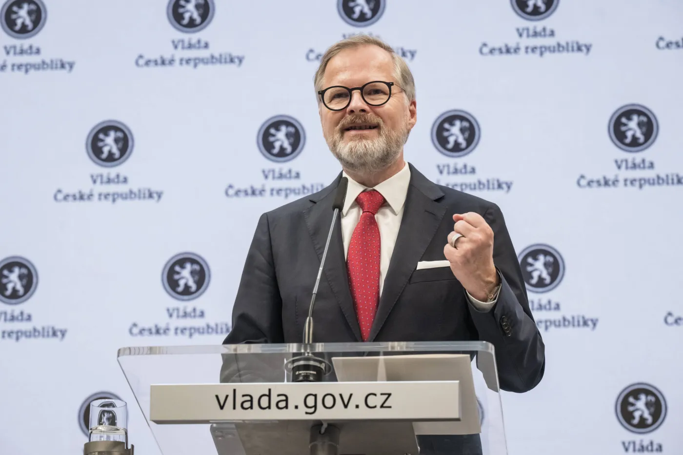 Polityczne trzęsienie ziemi w Czechach. Rząd Fiali podał się do dymisji