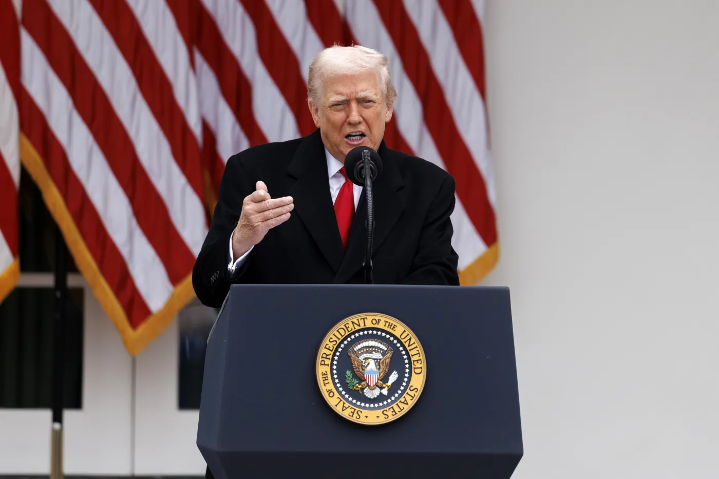 Strzelanina pod Białym Domem. Dosadna reakcja Donalda Trumpa