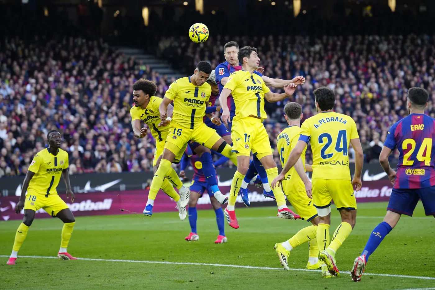 Robert Lewandowski poważnie kontuzjowany. Czy zagra w barażu z Albanią?