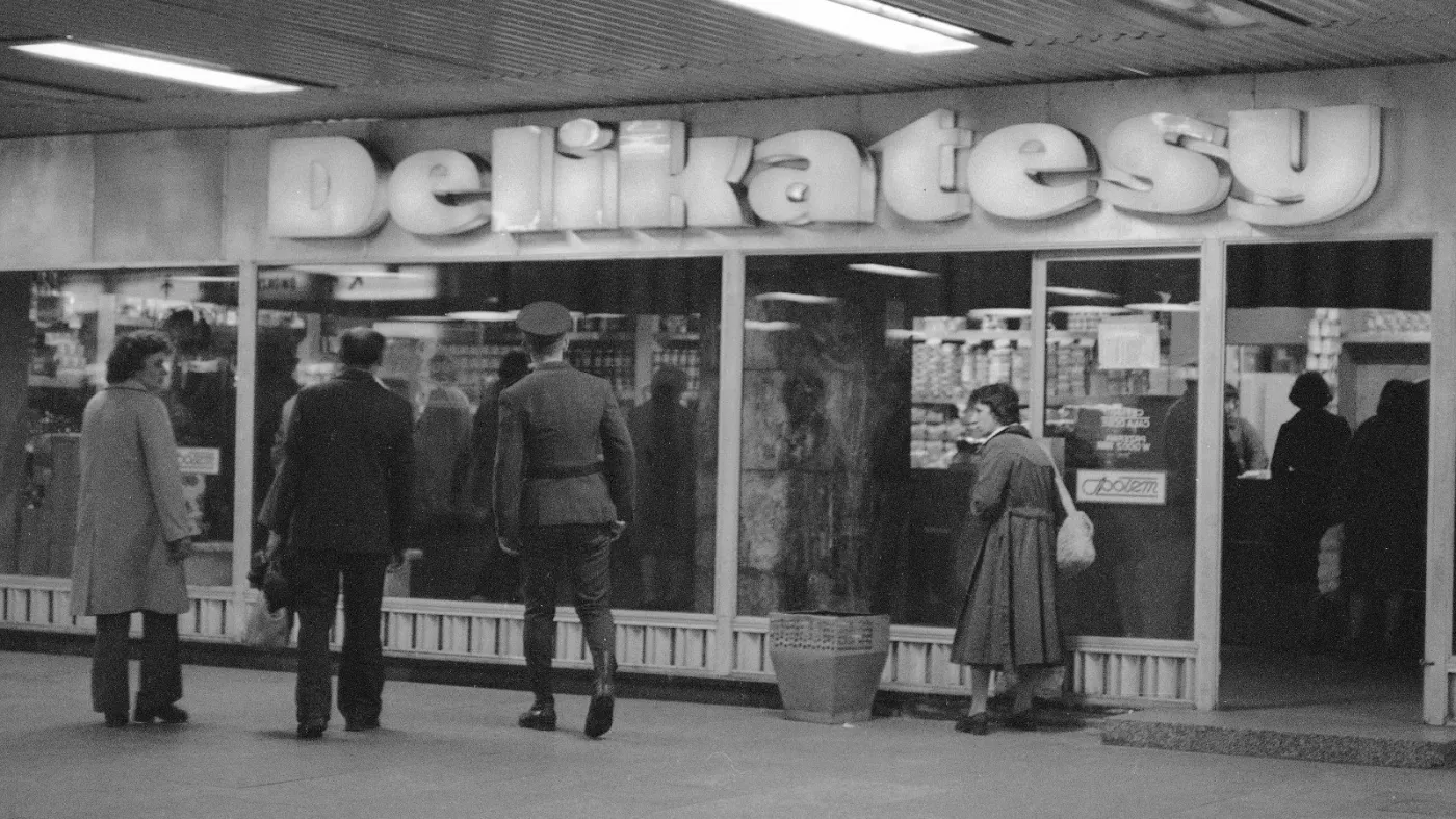 Symbole luksusu w PRL. To QUIZ tylko dla tych, którzy wiedzą, co to Pewex  