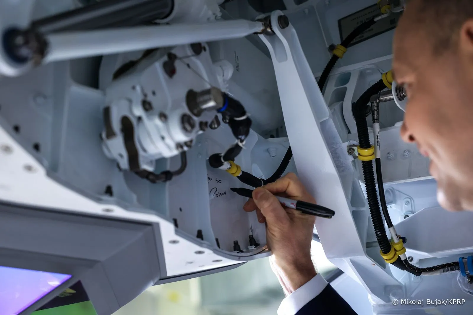 Językowa wpadka Karola Nawrockiego. Tak napisał słowo Polska