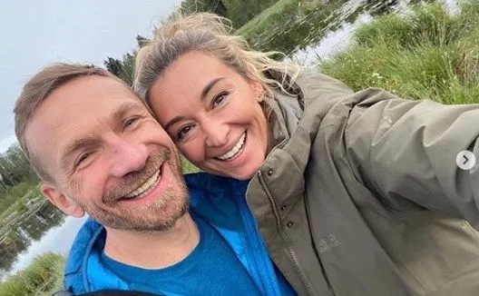 "Romantyczne" zdjęcie Martyny Wojciechowskiej stało się hitem sieci [FOTO]