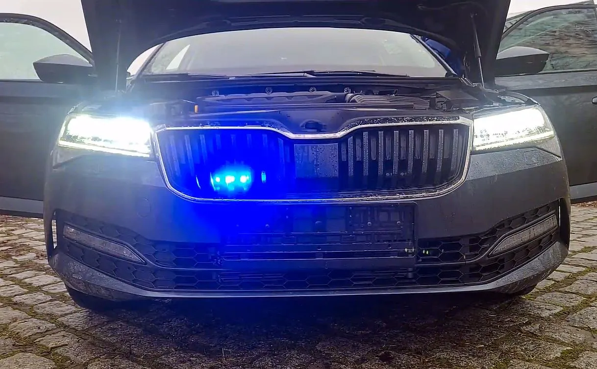 skoda-superb-policja-ma-nowy-nieoznakowany-radiowoz-z-wideorejestratorem-37332900.jpg