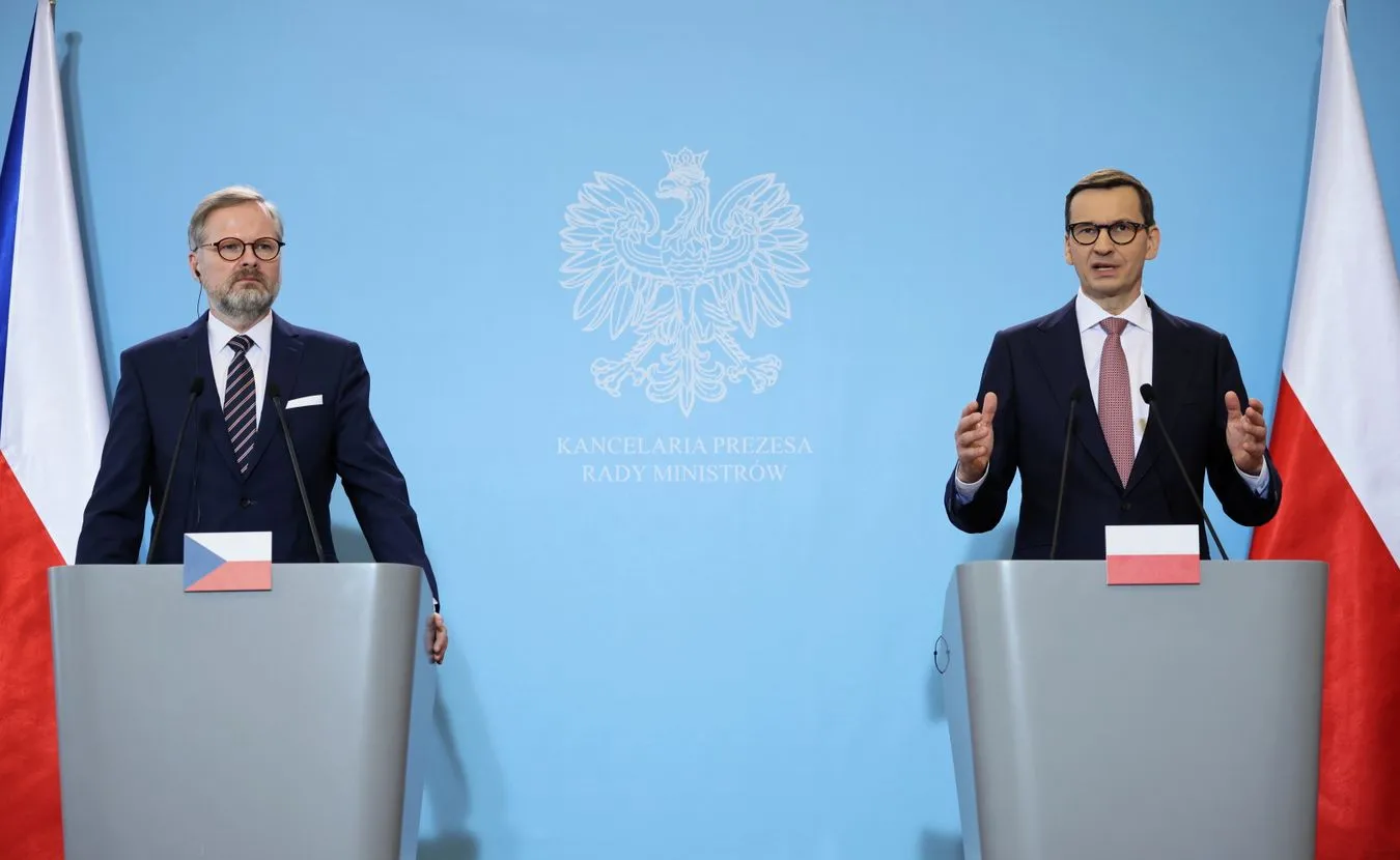 Morawiecki: Polska pomoże Czechom uniezależnić się energetycznie od Rosji
