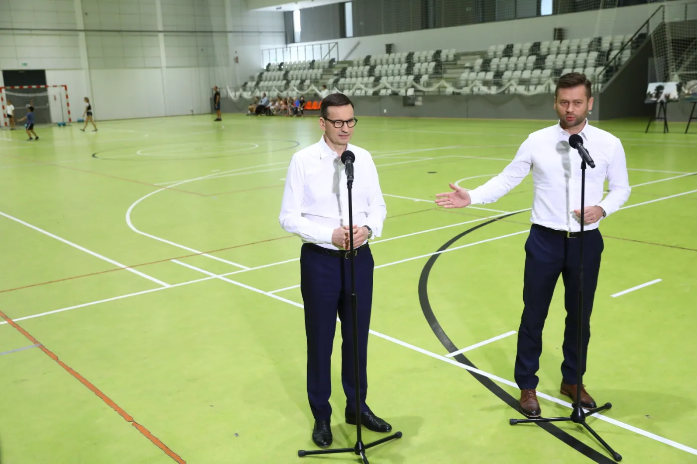 Premier: Rozpoczynamy program budowy hal sportowych. Powstanie 1000 hal