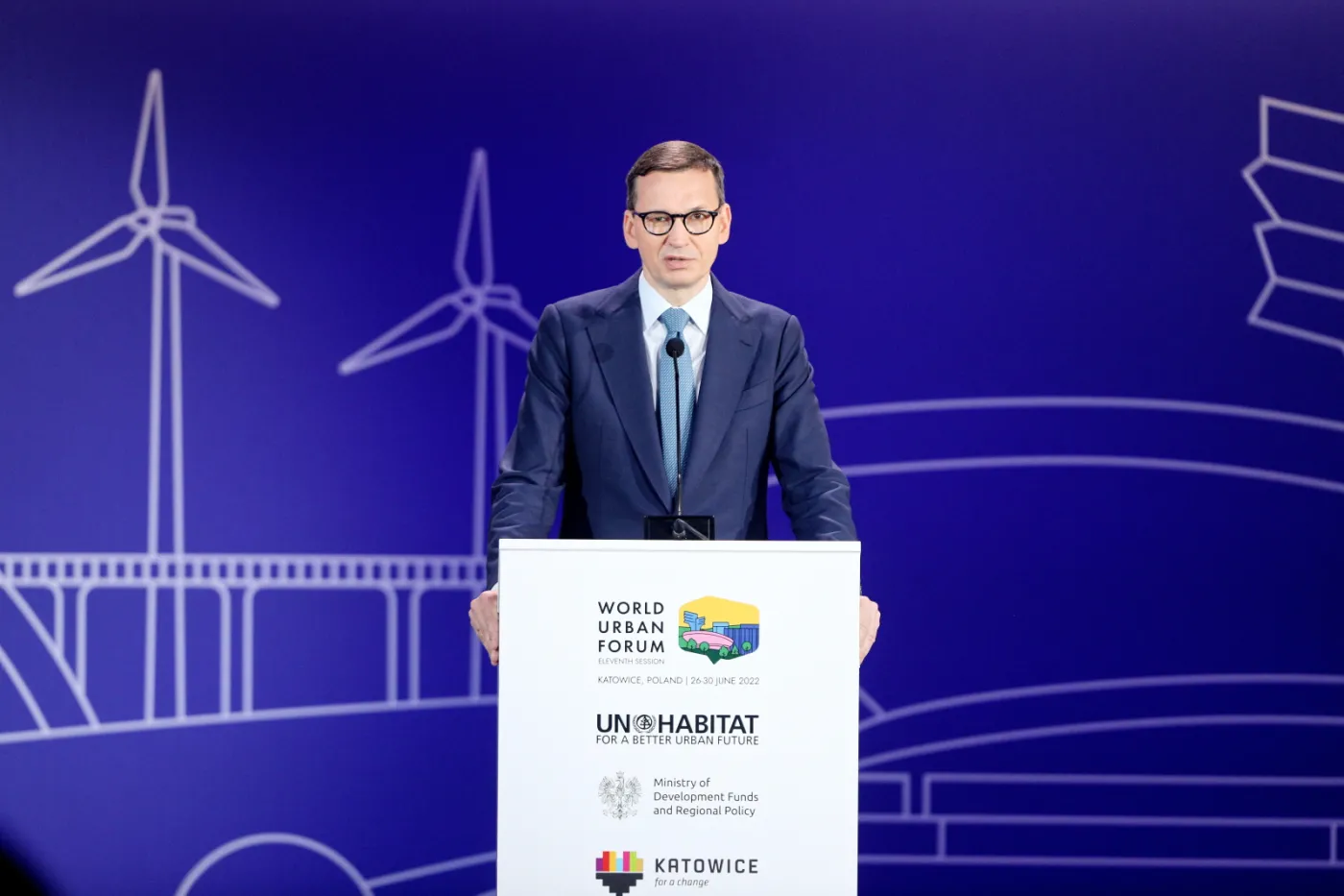 "Oszust ze Śląska, kłamca z Wrocławia". Związkowcy "spotkali się" przed biurem Morawieckiego