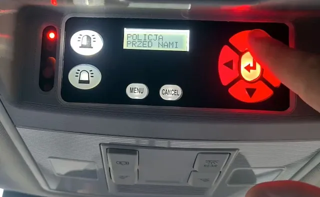 Prosty trik załatwi sprawę. Tak rozpoznasz nieoznakowany radiowóz