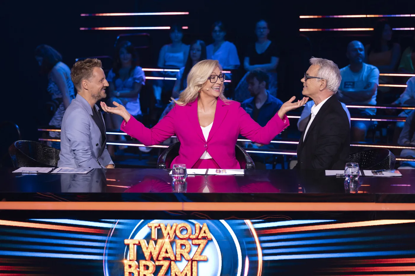 Prowadzący "TTBZ" w osobliwy sposób pożegnali odchodzącego Domagałę: Oby ci gitara nigdy nie stroiła