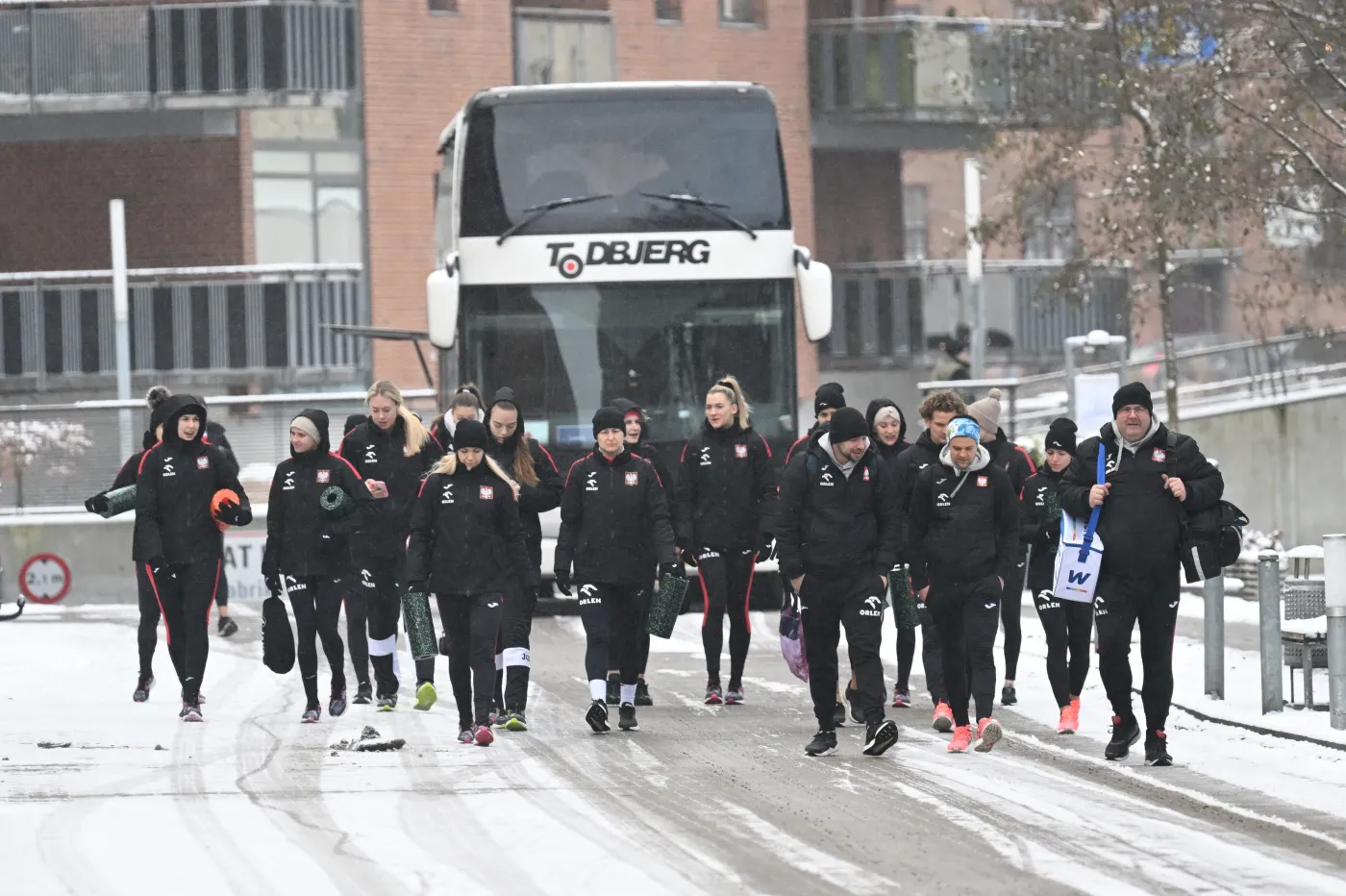 Polskie piłkarki ręczne ciężko trenują, by odnieść sukces na mistrzostwach świata [FOTO]