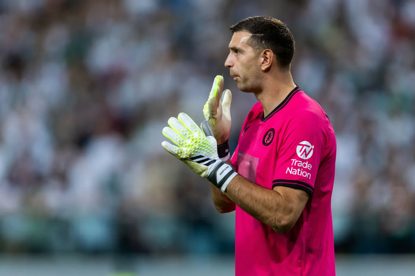 Koszmarny błąd mistrza świata. Martinez wrzucił piłkę do własnej bramki