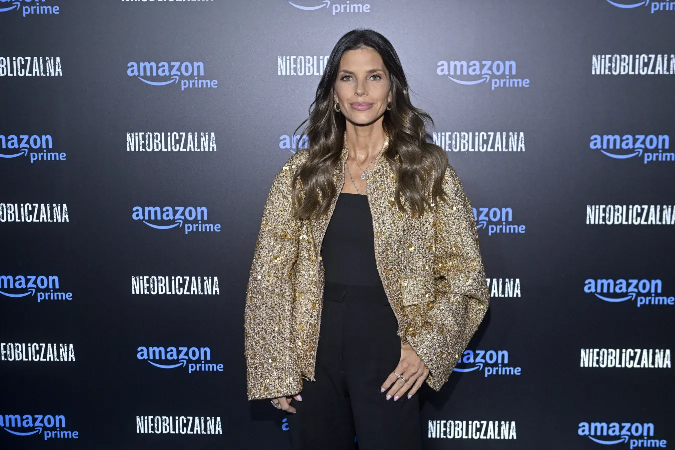 Córka Weroniki Rosati poszła do polskiej szkoły. Czesne może zaskoczyć