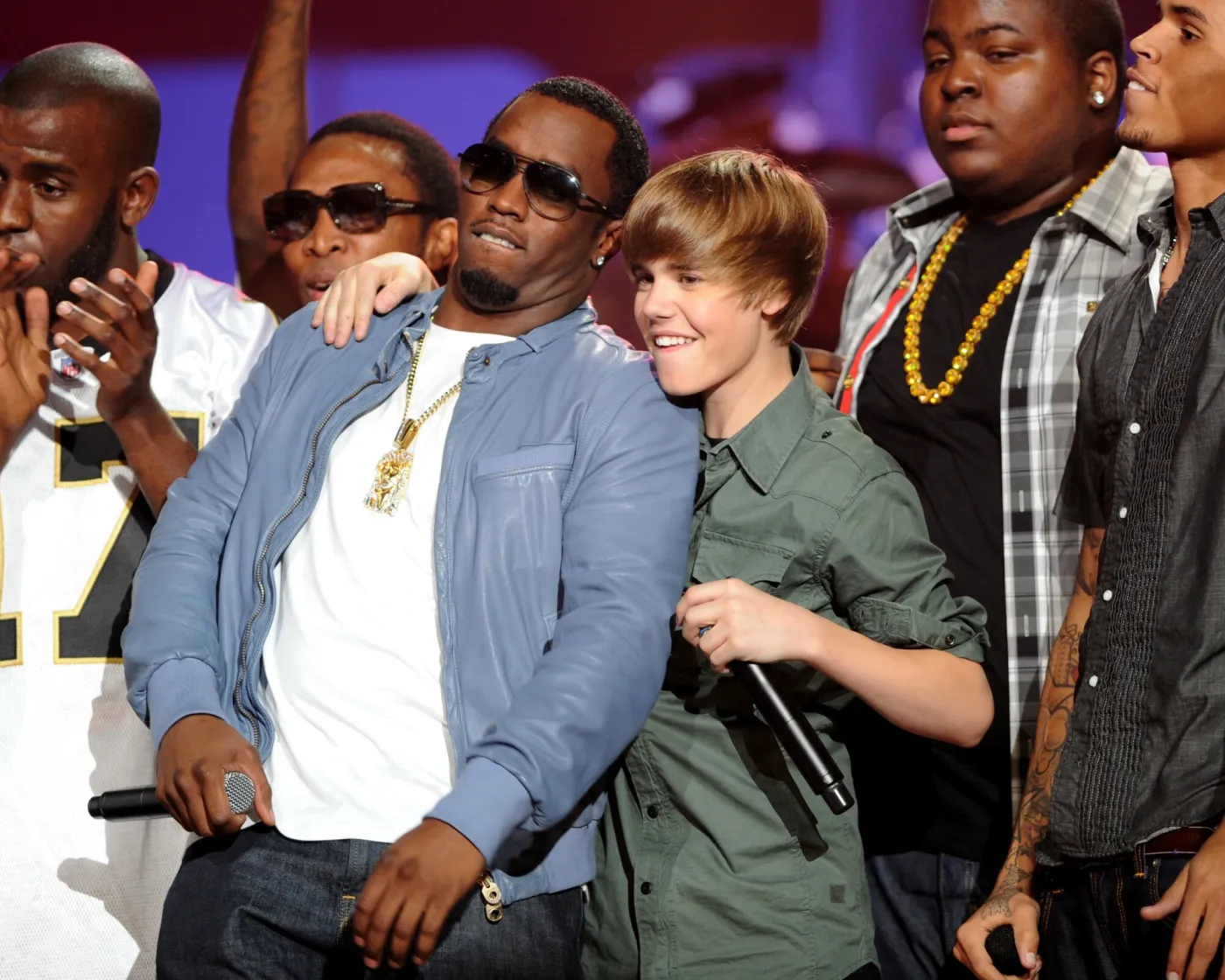 Cd. kryminalnej afery rapera Diddy'ego. Zeznania przed sądem, wzburzony tłum i wątek Justina Biebera