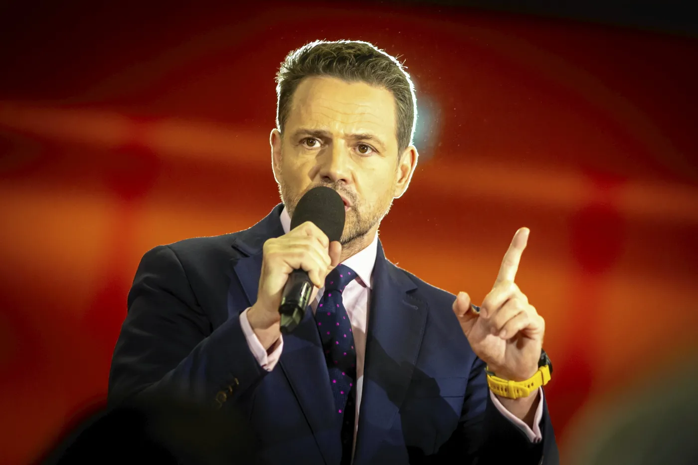 Zaskakująca zmiana w sondażu. Przewaga Trzaskowskiego nad Nawrockim topnieje