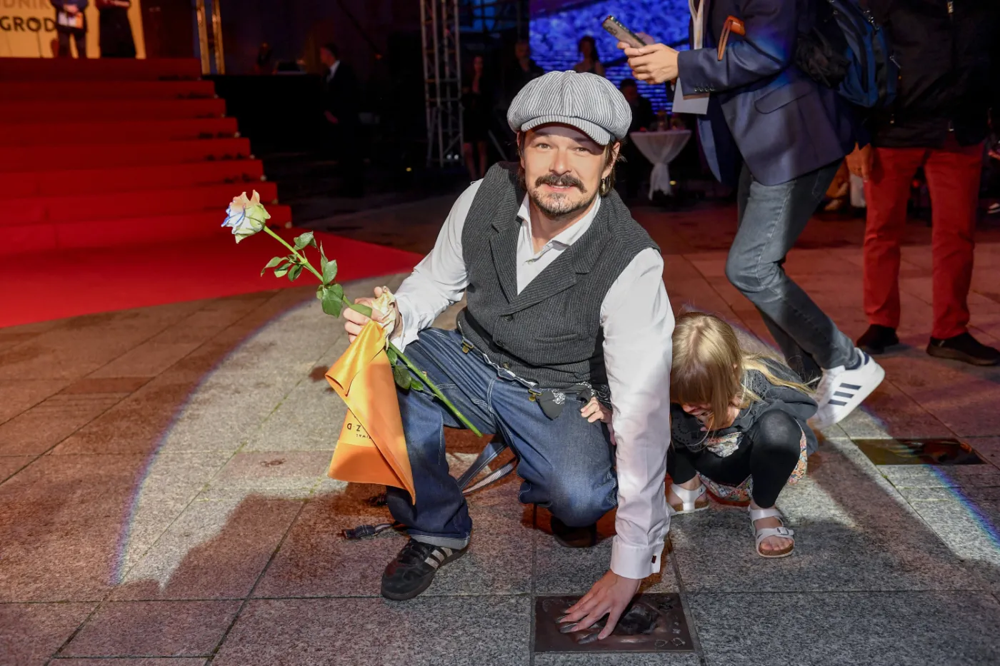 Dawid Ogrodnik krytykuje Kościół i hierarchów. Mówi o pogardzie