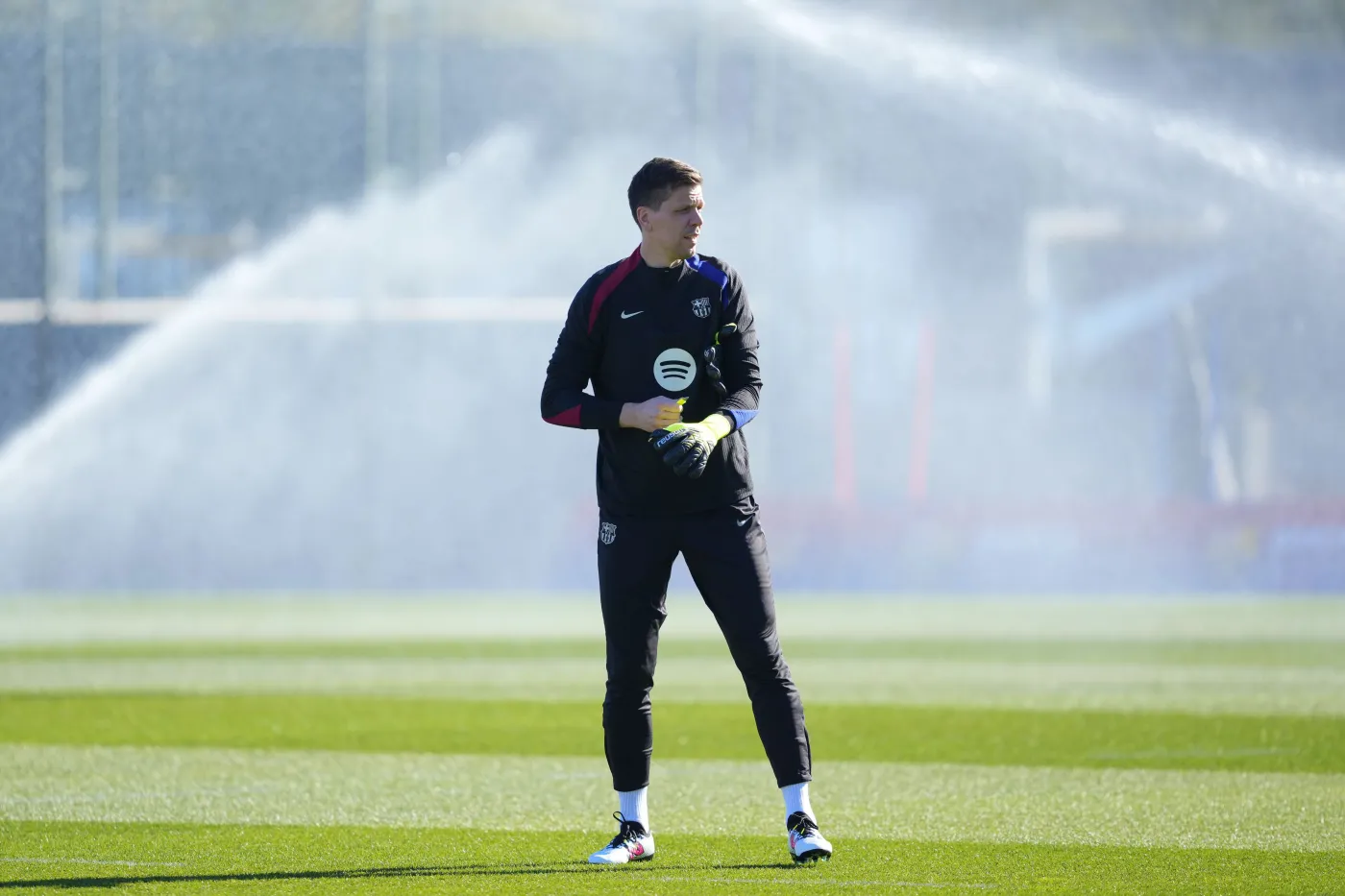 Sensacyjny zwrot w sprawie przyszłości Wojciecha Szczęsnego w Barcelonie 