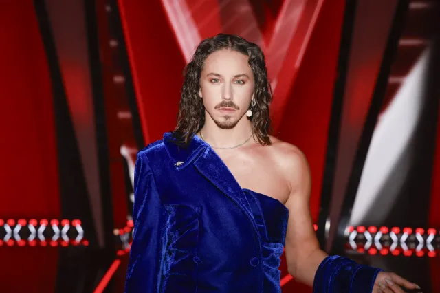 Michał Szpak pokazał zdjęcie, na którym pozuje z kobietą. "Moja miłość" [FOTO]