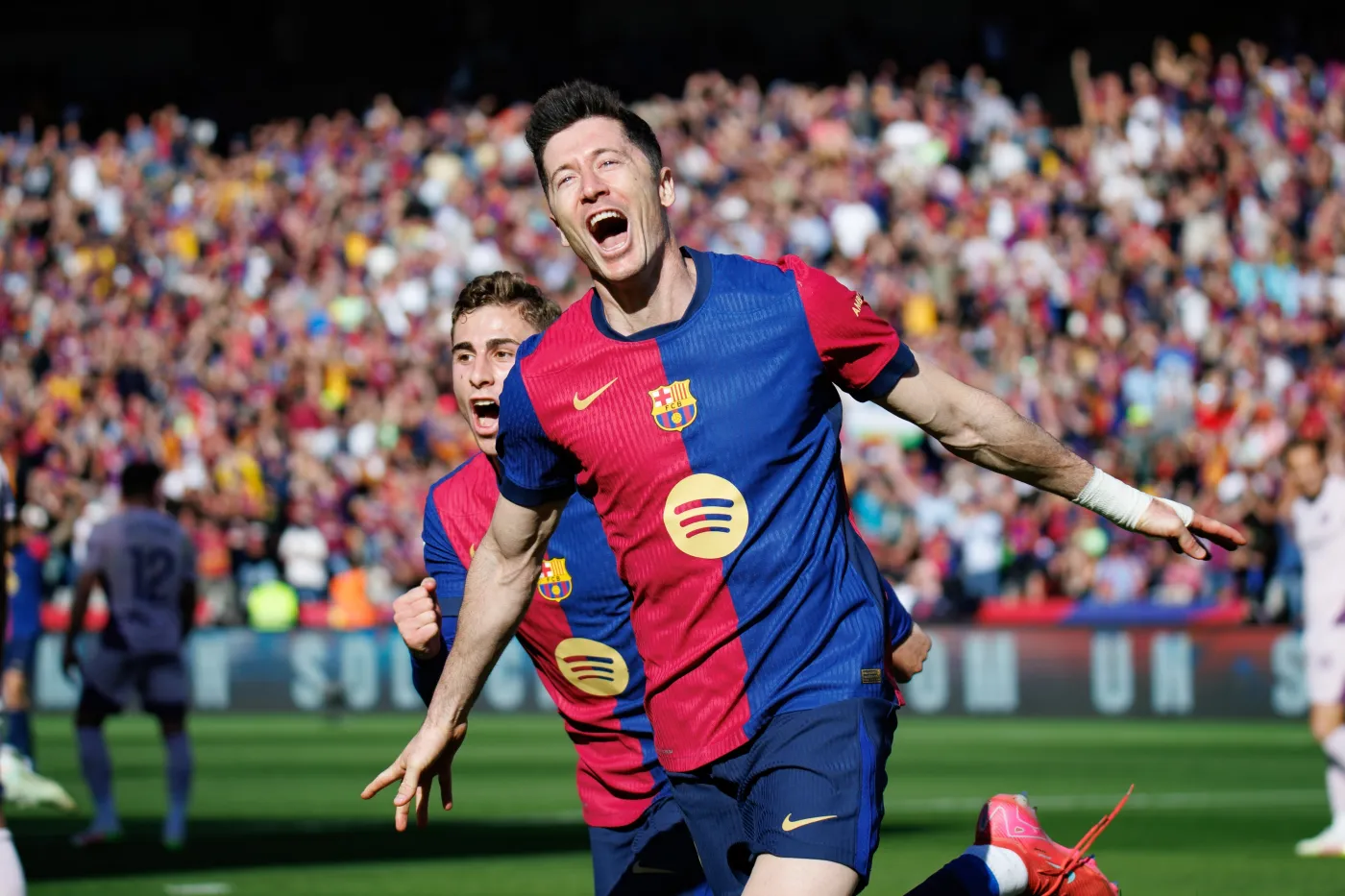 Robert Lewandowski i Ewa Pajor nominowani do Złotej Piłki "France Football"