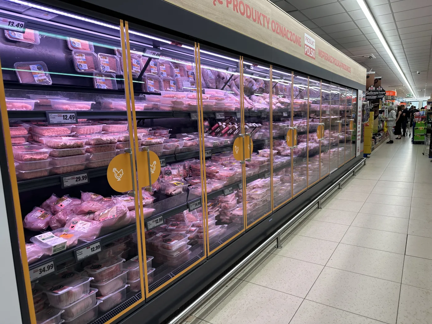 Warsaw,,Poland,-,June,18,,2025:,Supermarket,Meat,Display,Case