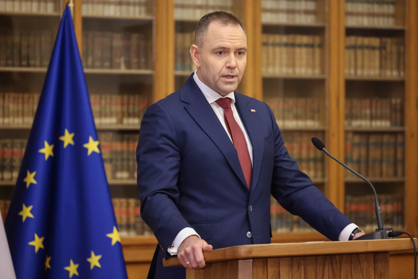 Tak Polacy oceniają prezydenta Nawrockiego. Wyniki CBOS podgrzeją debatę?