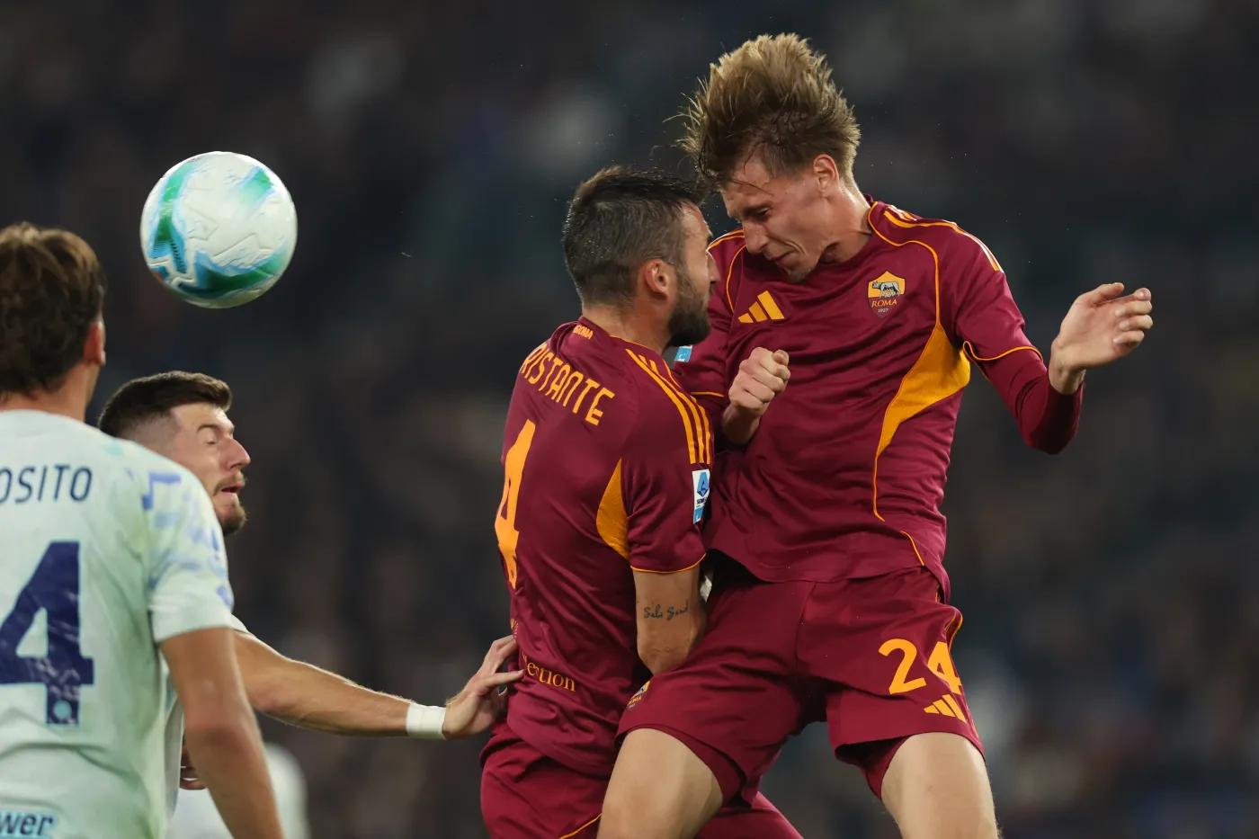 Pechowa interwencja Ziółkowskiego. Po przerwie już nie wyszedł na boisko