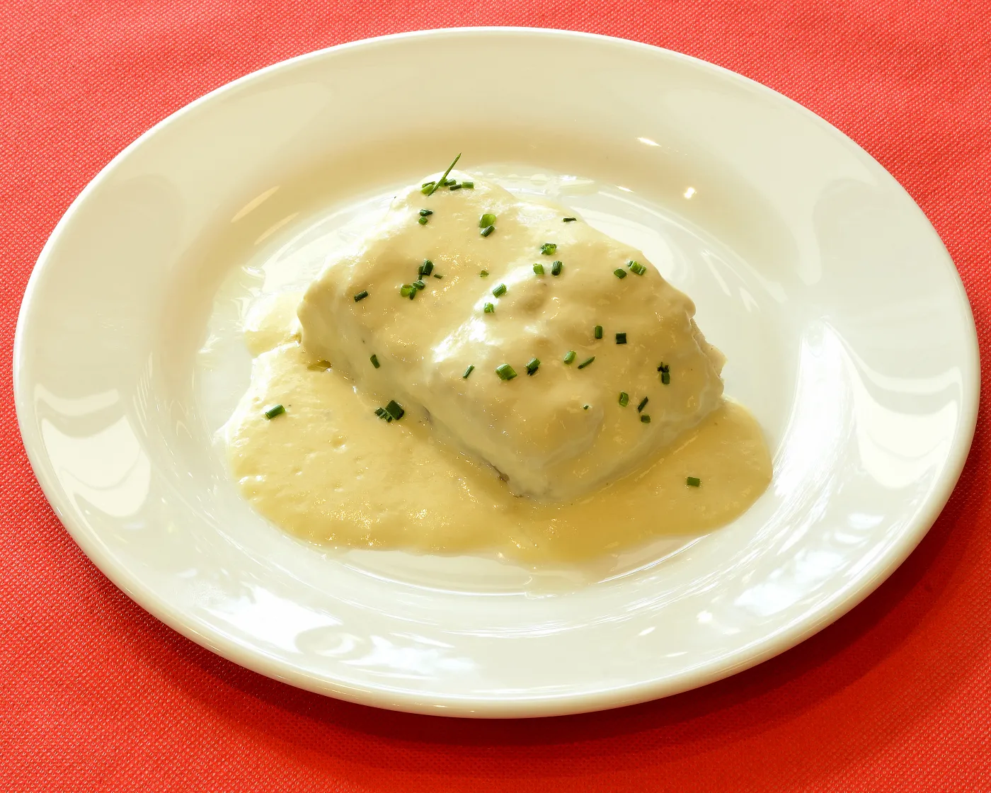 Pyszny obiad na piątek. Podajemy przepis, Ty gotujesz. Dorsz pod kremową pierzynką