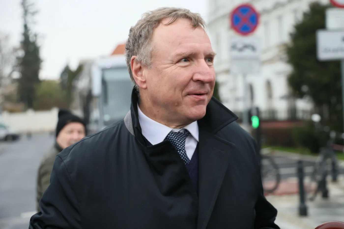 Tyle zarabia Jacek Kurski w Brukseli. Ile wynosi pensja byłego prezesa TVP?