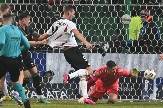 Legia przerwała czarną serię. Zwycięstwo dały gole debiutanta i rezerwowego