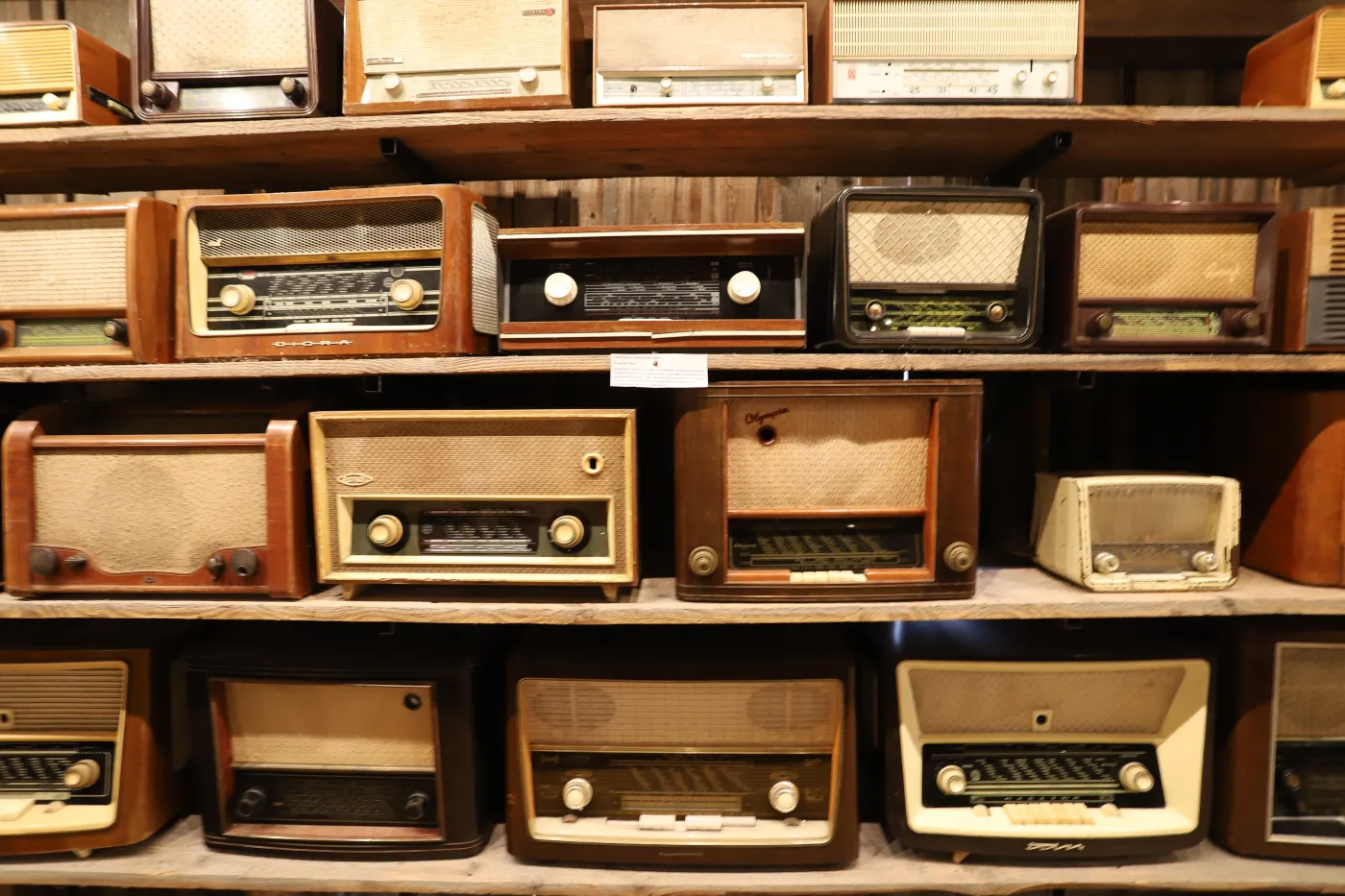 Quiz dla tych, co pamiętają czarnobiałe odbiorniki. Telewizja w czasach PRL