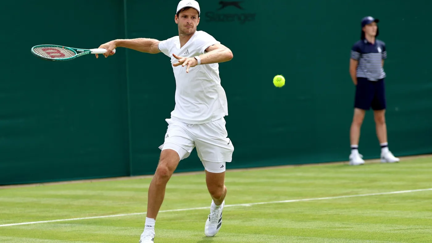 Dobry początek Hurkacza na Wimbledonie. Pokonał rozstawionego z 11. Ruuda