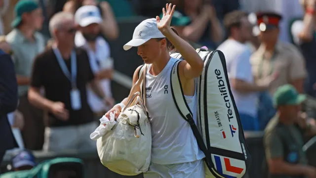 Świątek nie obroni tytułu na Wimbledonie. Popełniła koszmarną ilość błędów