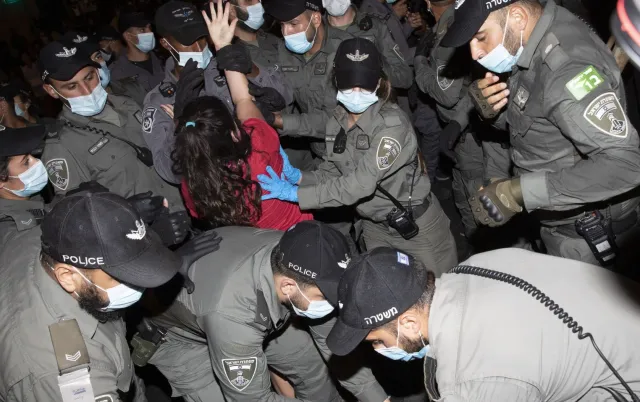 Kolejne aresztowania i protesty po zbiorowym gwałcie na nastolatce w izraelskim kurorcie