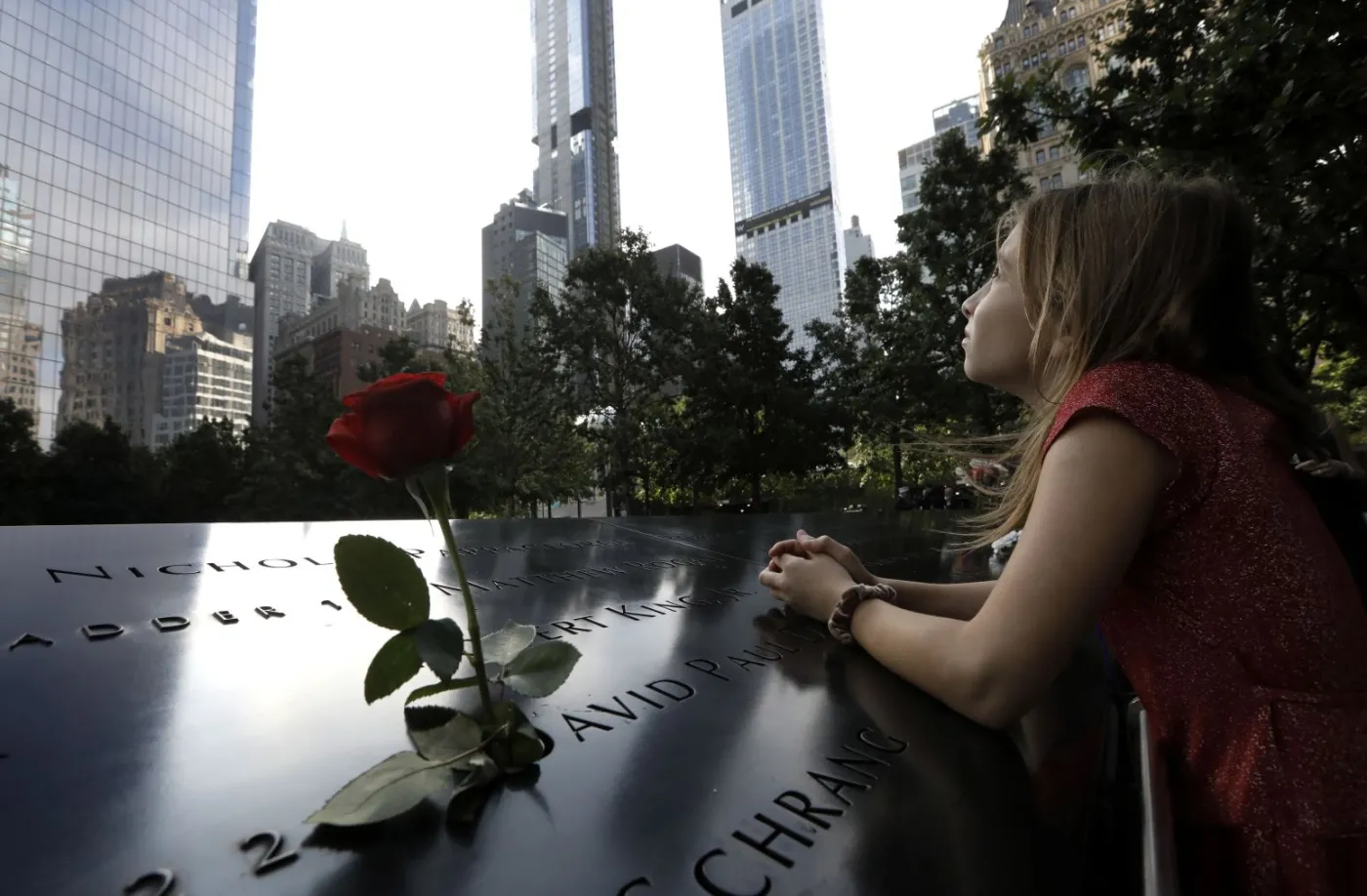 USA oddają hołd ofiarom ataków z 11 września. "Ameryka zawsze wstaje"