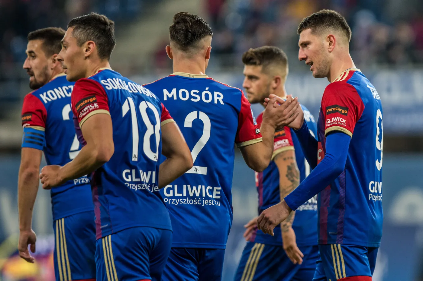 Piast lepszy do Wisły. Toril wykorzystał kuriozalny błąd Kieszka [WYNIKI I TABELA]