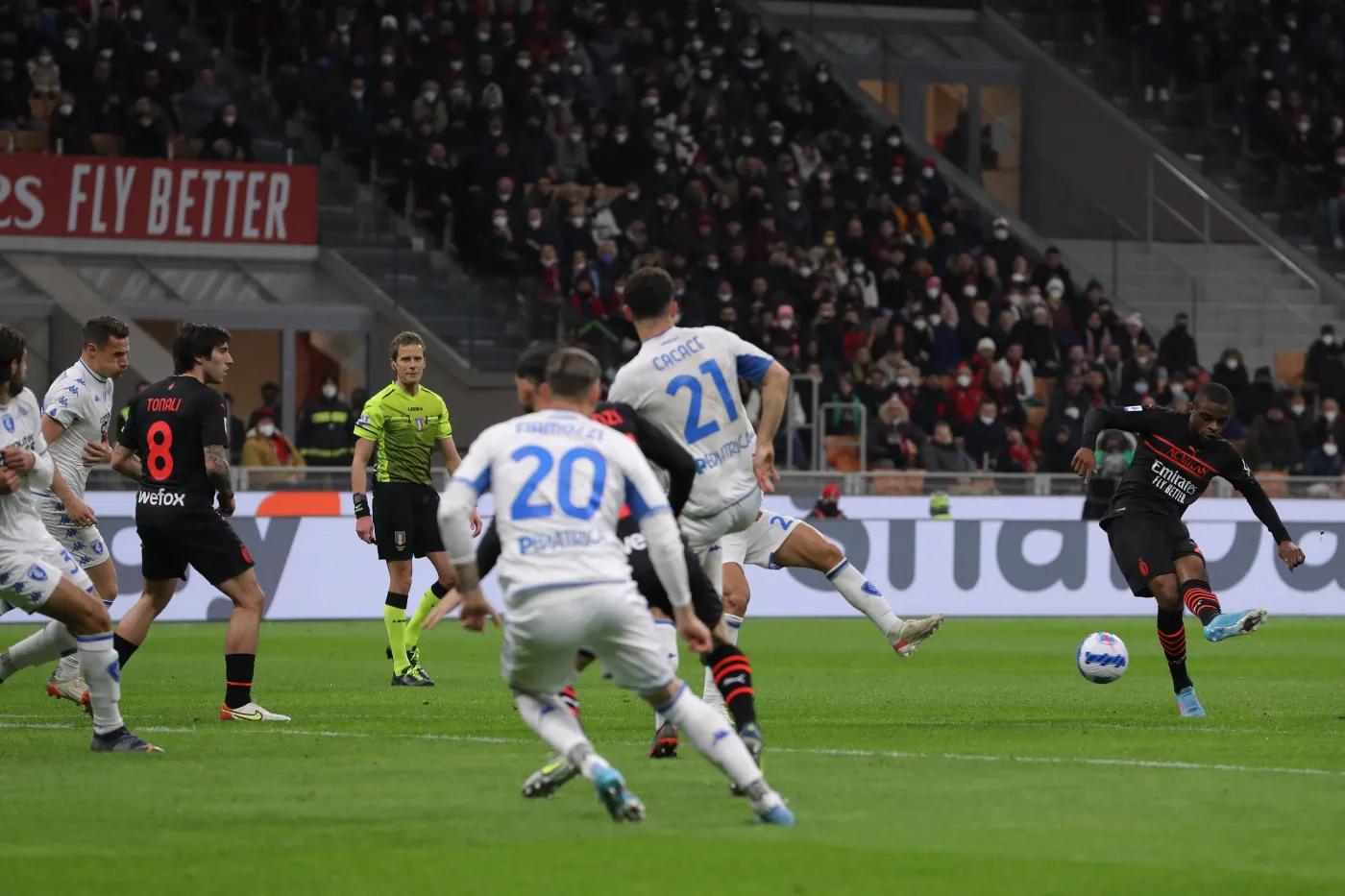 Kalulu skarcił Empoli. Milan umocnił się na pozycji lidera [WIDEO]