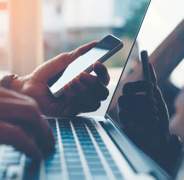 Chiny zaostrzają kontrolę nad internetem. Oto nowe przepisy