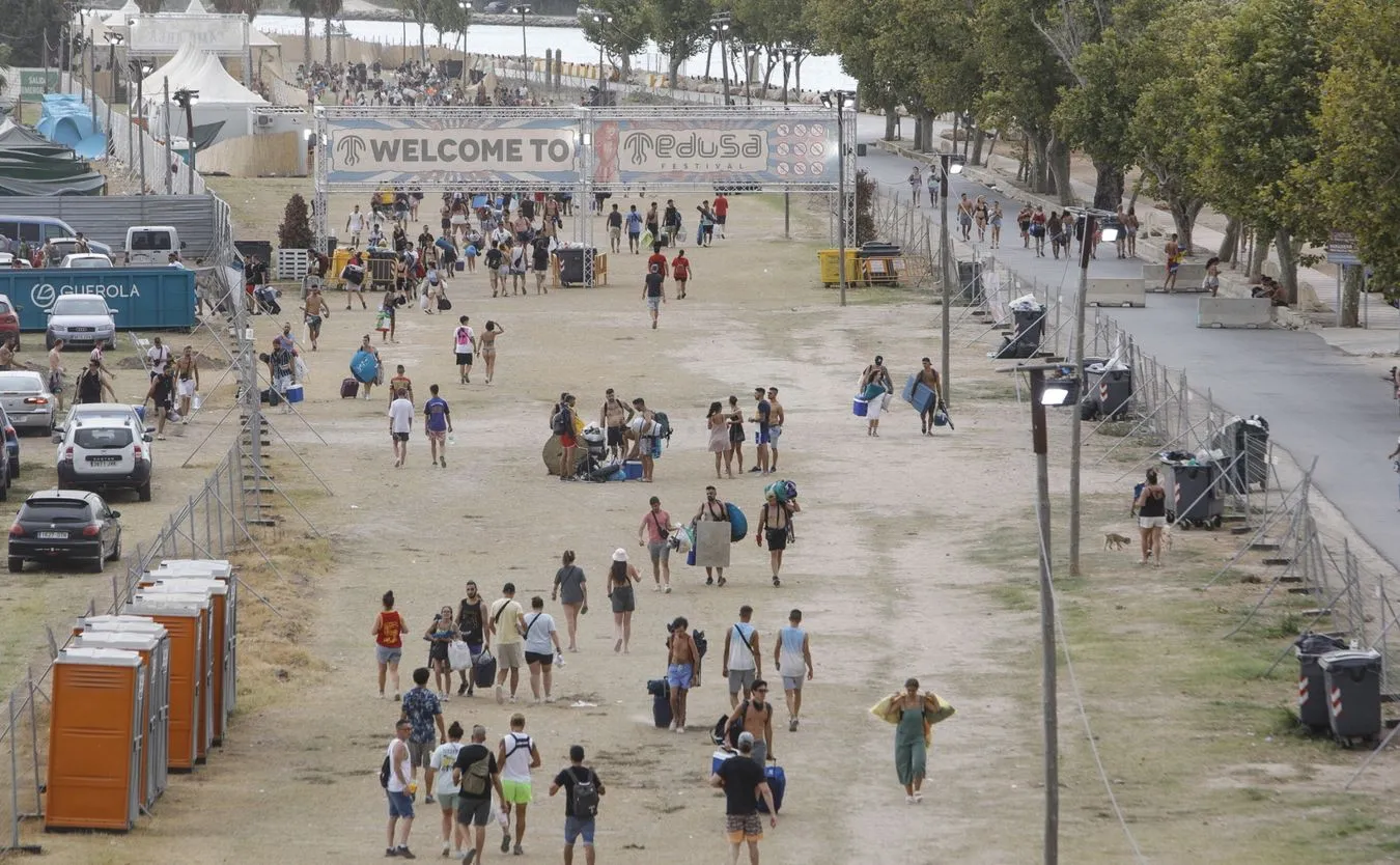 Zawalenie się sceny na festiwalu w Walencji. Jedna osoba nie żyje, 40 jest rannych