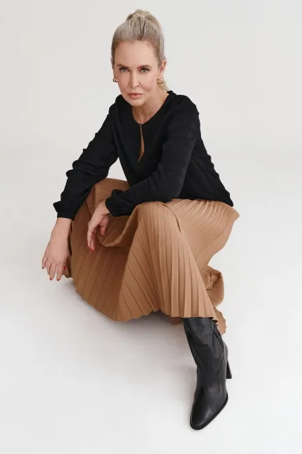 bogna-sworowska-w-kampanii-wizerunkowej-kolekcji-timeless-femininity-tatuum-37694533.jpg