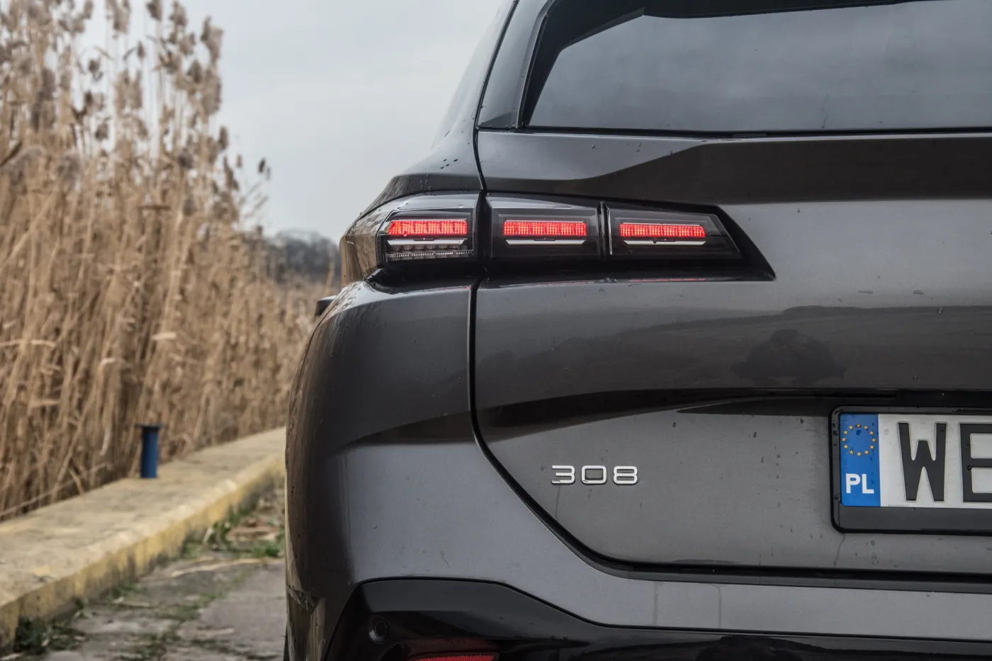 diesle-znikaja-tylko-czemu-peugeot-308-sw-bluehdi-130-udowadnia-ze-to-blad-37699776.jpg
