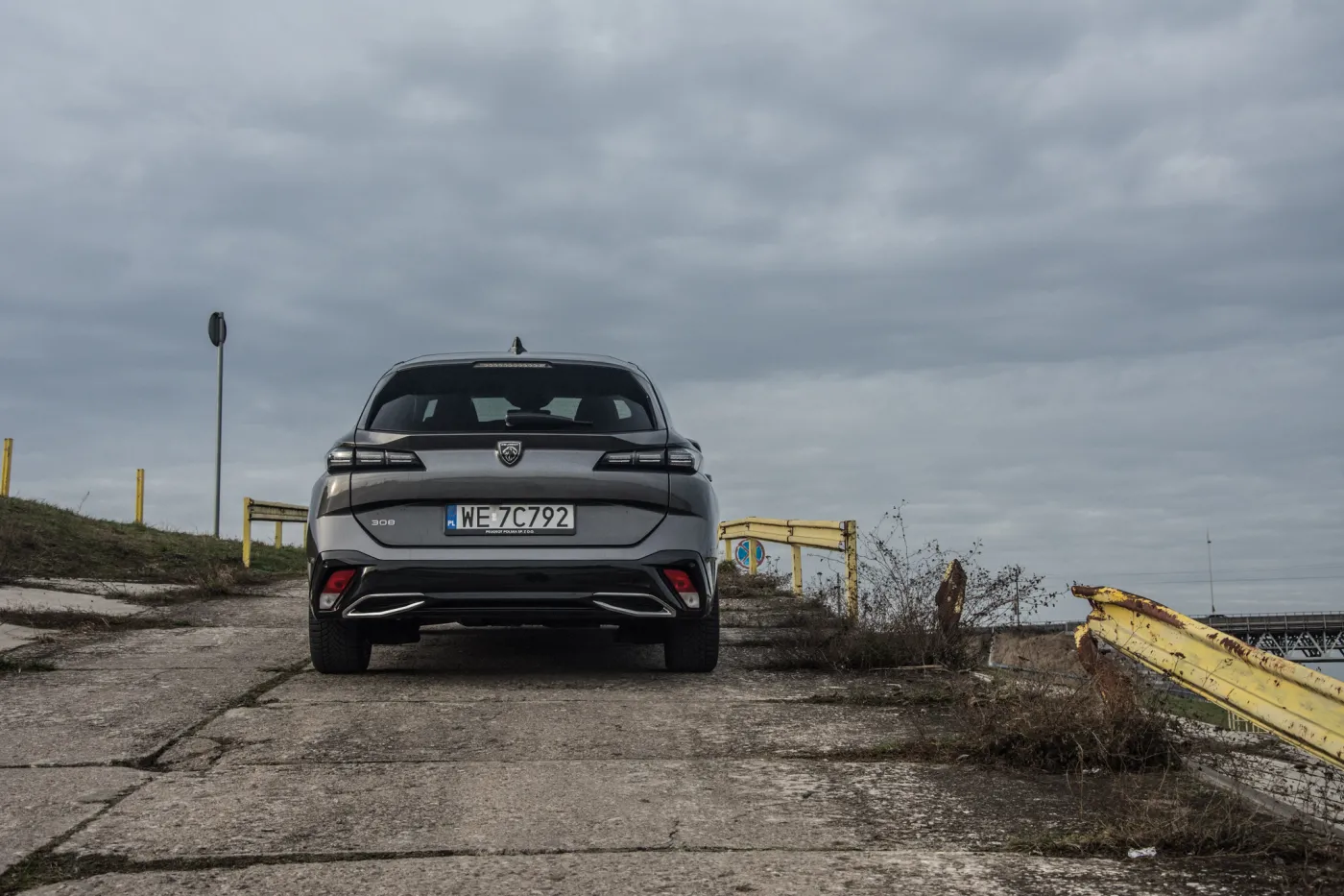 diesle-znikaja-tylko-czemu-peugeot-308-sw-bluehdi-130-udowadnia-ze-to-blad-37699902.jpg