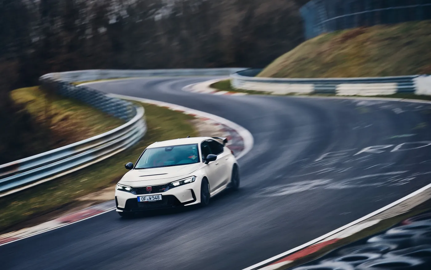 434957-new-honda-civic-type-r-regains-production-vehicle-fwd-lap-record-at-n-37788997.jpg