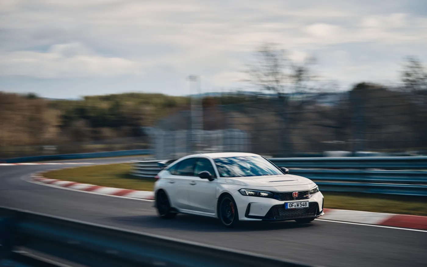 434958-new-honda-civic-type-r-regains-production-vehicle-fwd-lap-record-at-n-37788991.jpg