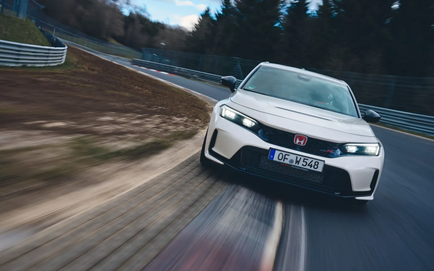 434960-new-honda-civic-type-r-regains-production-vehicle-fwd-lap-record-at-n-37789015.jpg
