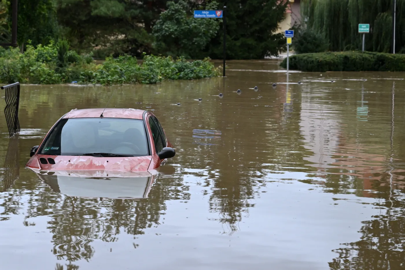 Żagań ewakuowany. Policja w nocy budziła mieszkańców [FOTO]