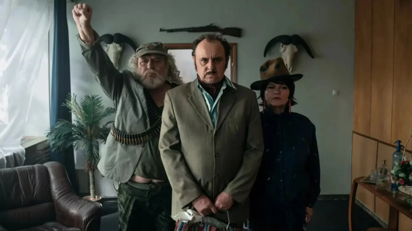 Andrzej Grabowski, Adam Woronowicz i Katarzyna Figura w komedii "Wujek Foliarz"