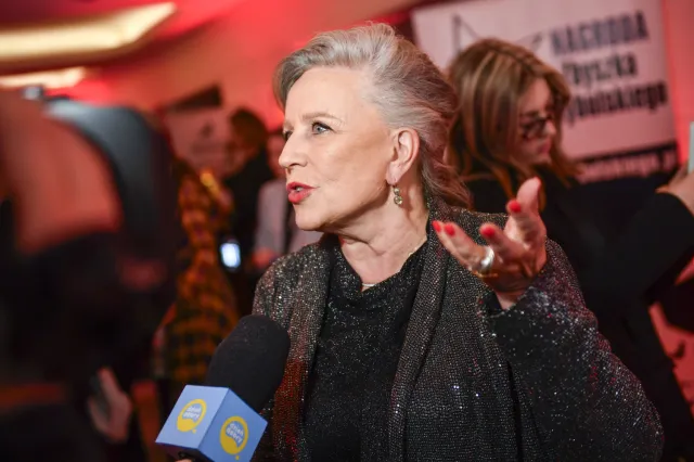 Krystyna Janda straciła pracę w Akademii Teatralnej. Za to wyrzucił ją Jan Englert