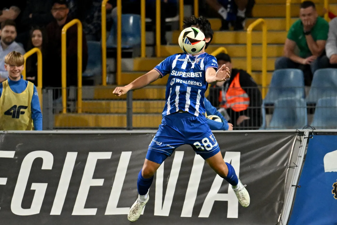 Rząd zajął stanowisko w związku z żałobą narodową. Co z meczami Ekstraklasy?