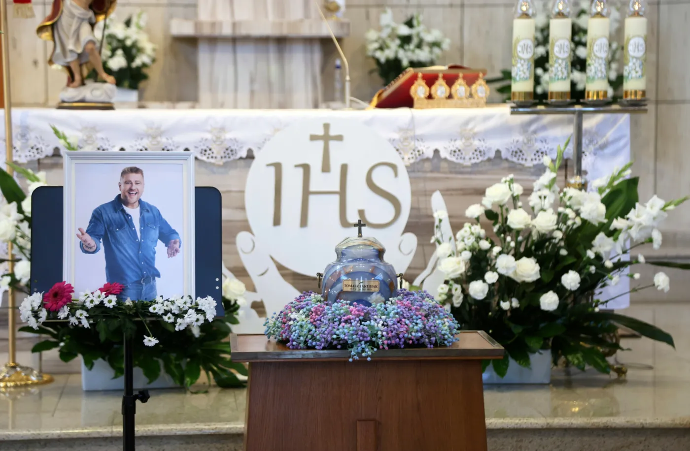 Pogrzeb Tomasza Jakubiaka. Msza żałobna w kościele pw. św. Ignacego w Warszawie