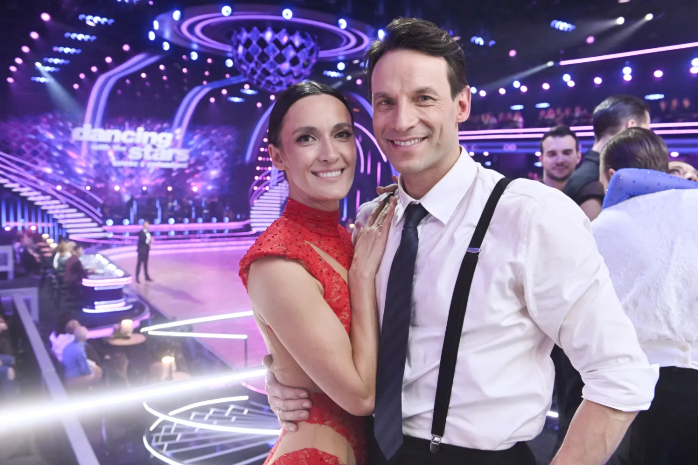 Wpadka żony Tomasza Wolnego na antenie TVN24. Musiała przerwać serwis [WIDEO]