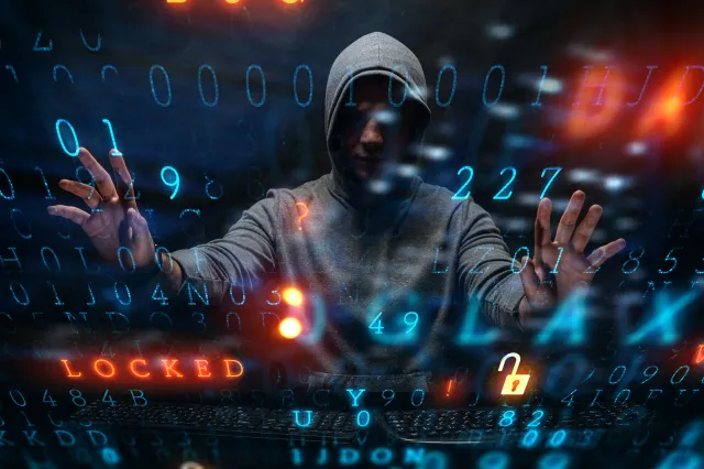 Rosjanin zatrzymany na lotnisku. Jest podejrzany o udział w grupie hakerskiej