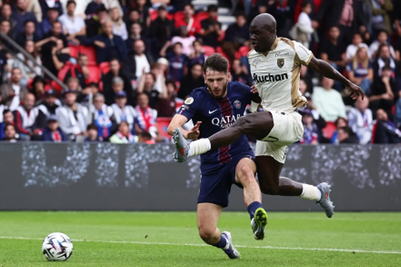 Paris Saint-Germain zdobyło komplet punktów, ale straciło Chwiczę Kwaracchelię